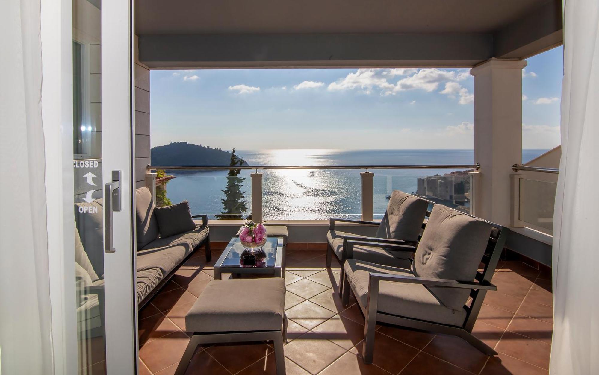 87 Stairs Apartments Dubrovnik Bagian luar foto