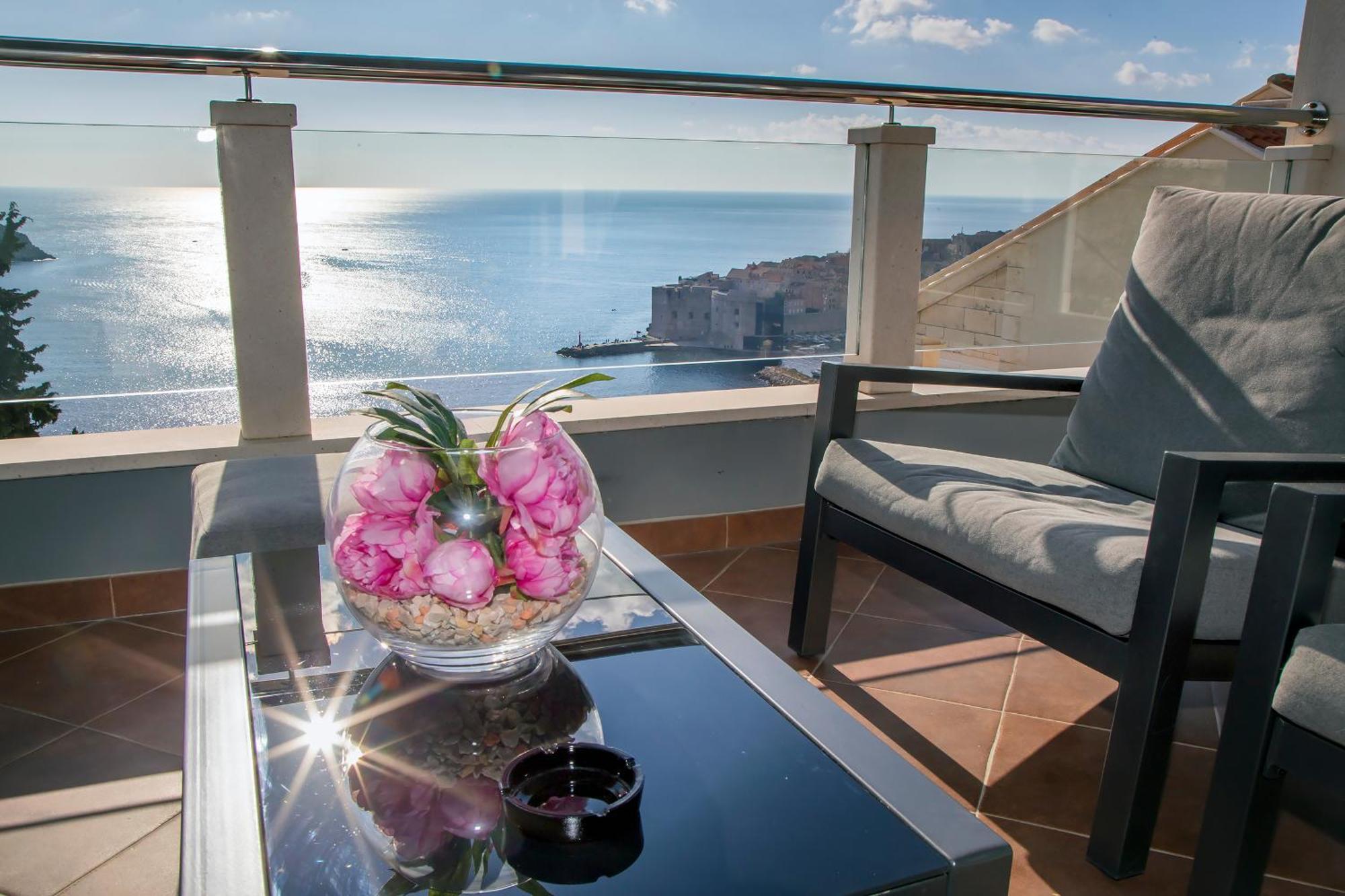 87 Stairs Apartments Dubrovnik Bagian luar foto